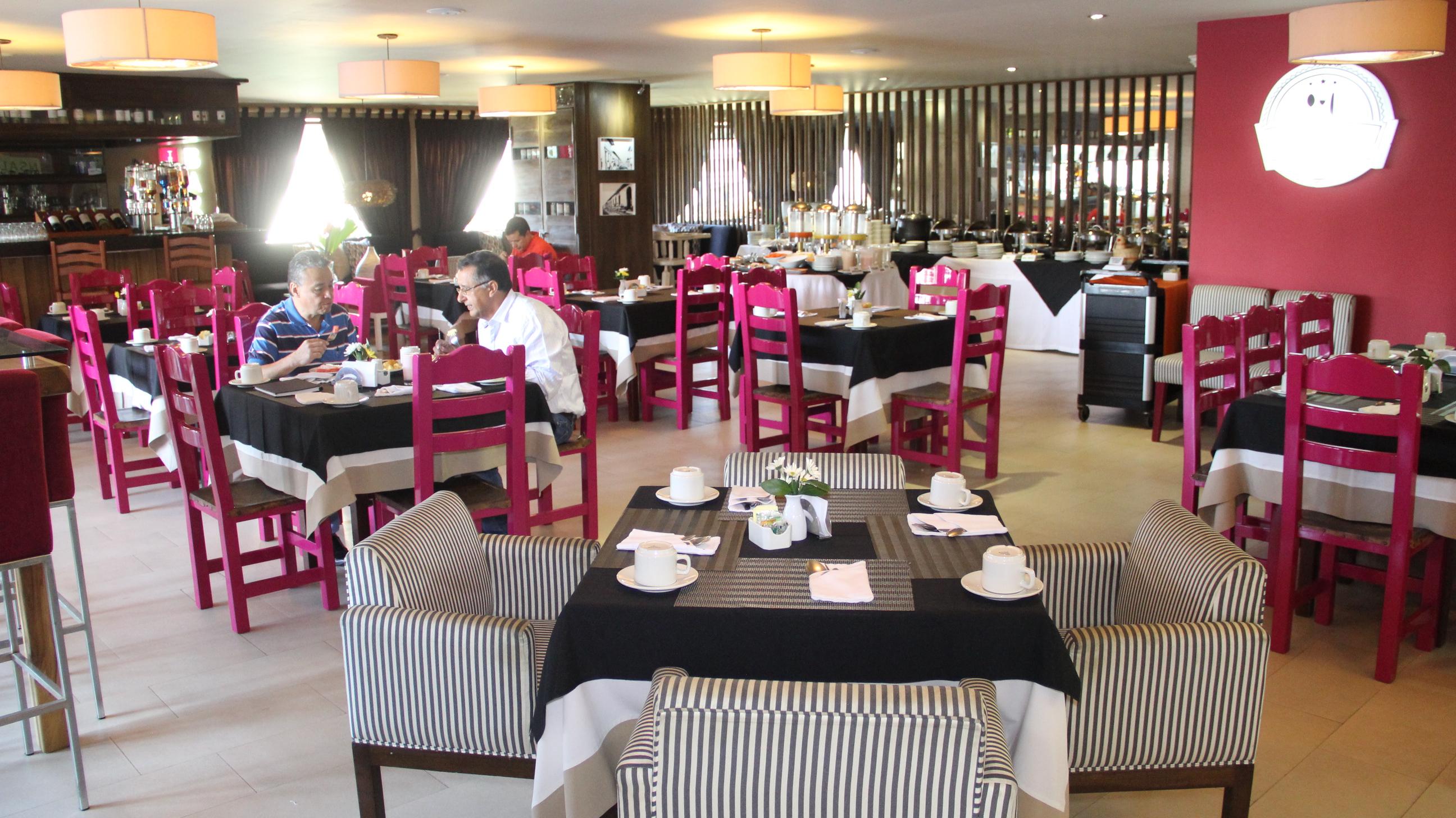 Hotel Ciudad Bonita Букараманга Екстериор снимка