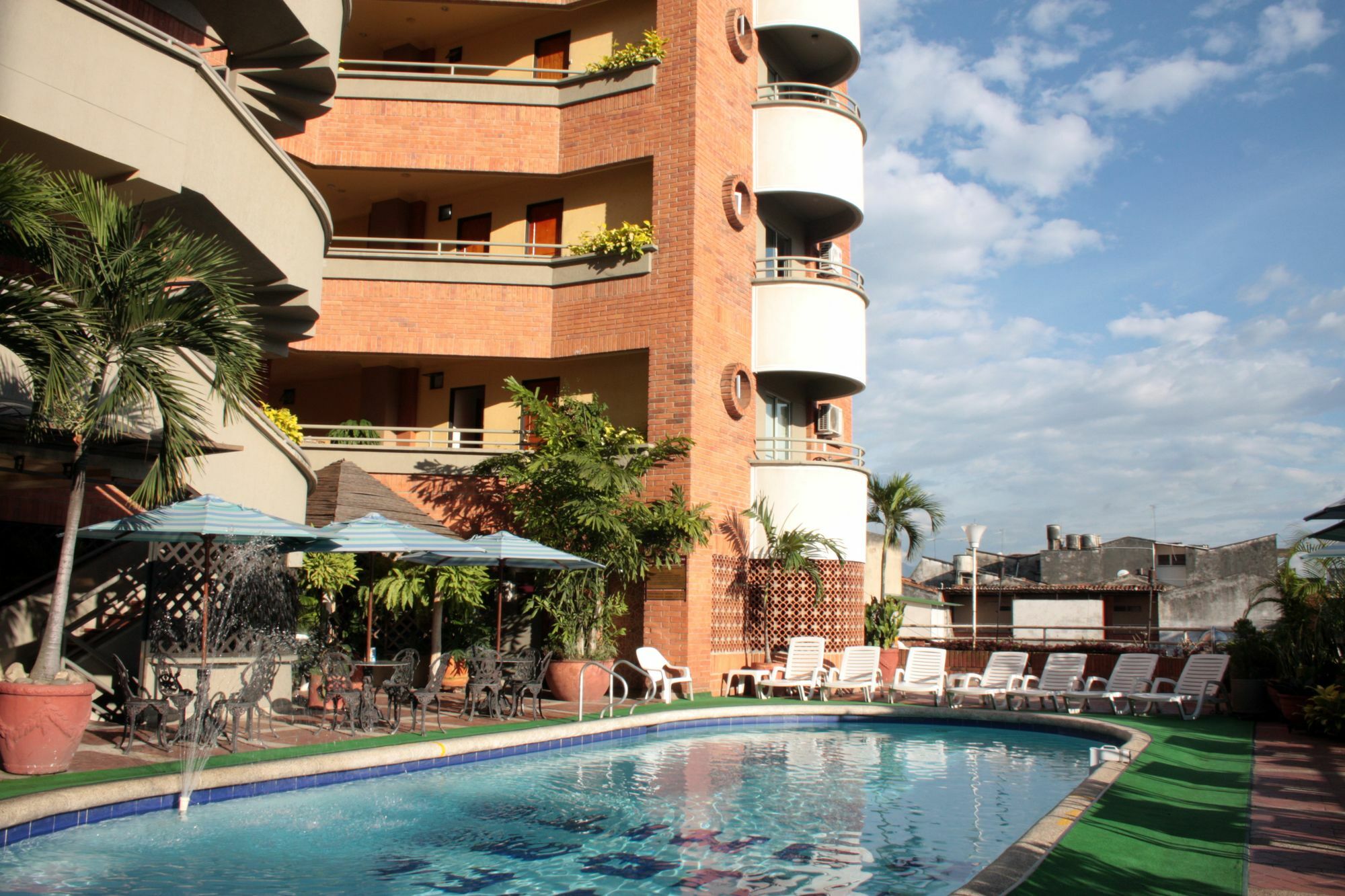 Hotel Ciudad Bonita Букараманга Екстериор снимка